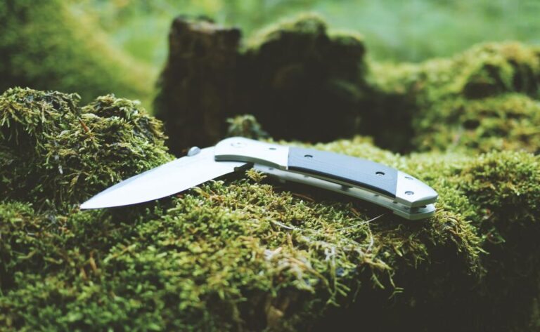 Best pocket knives for hiking